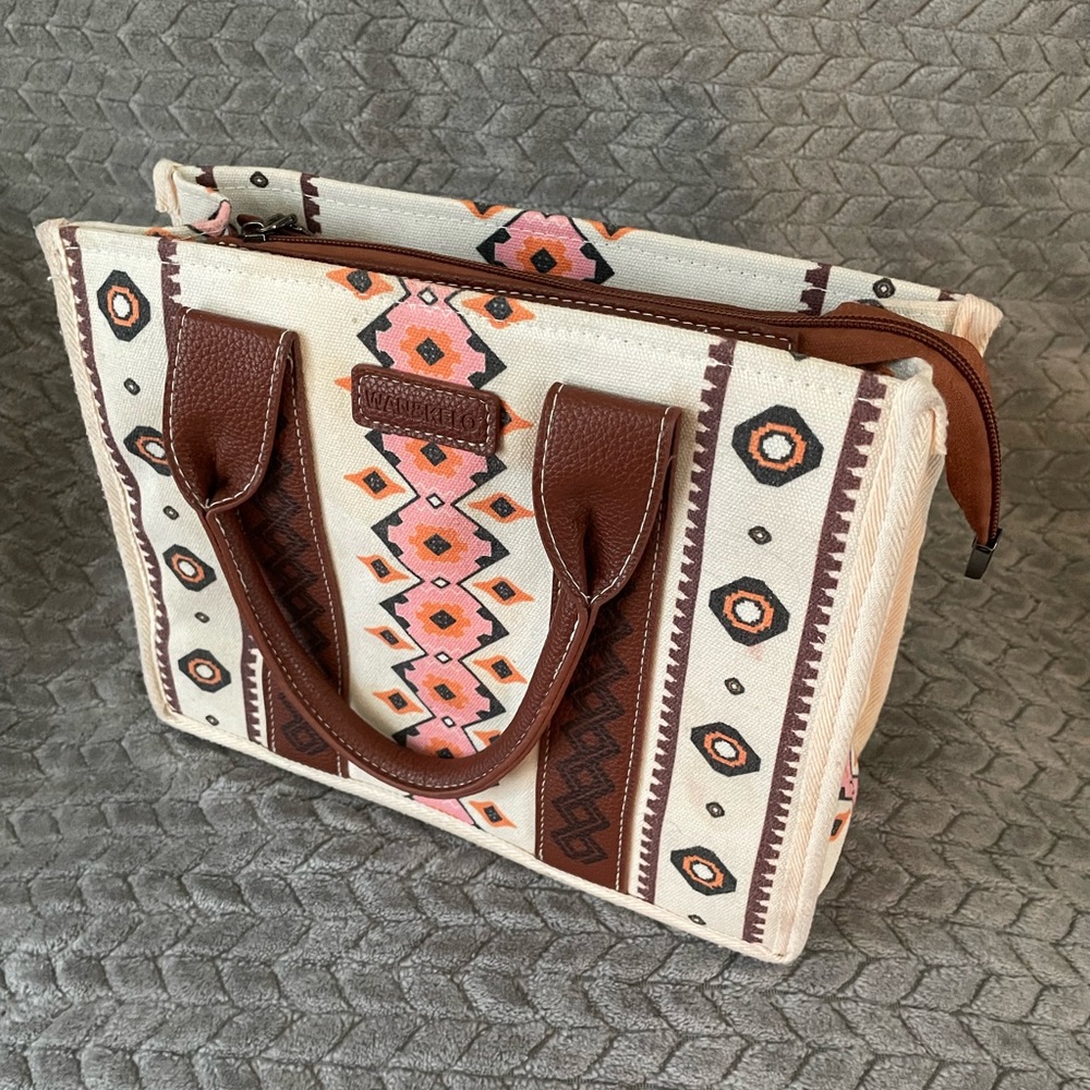 Wan&Kelo Brown and Cream Southwestern Tote